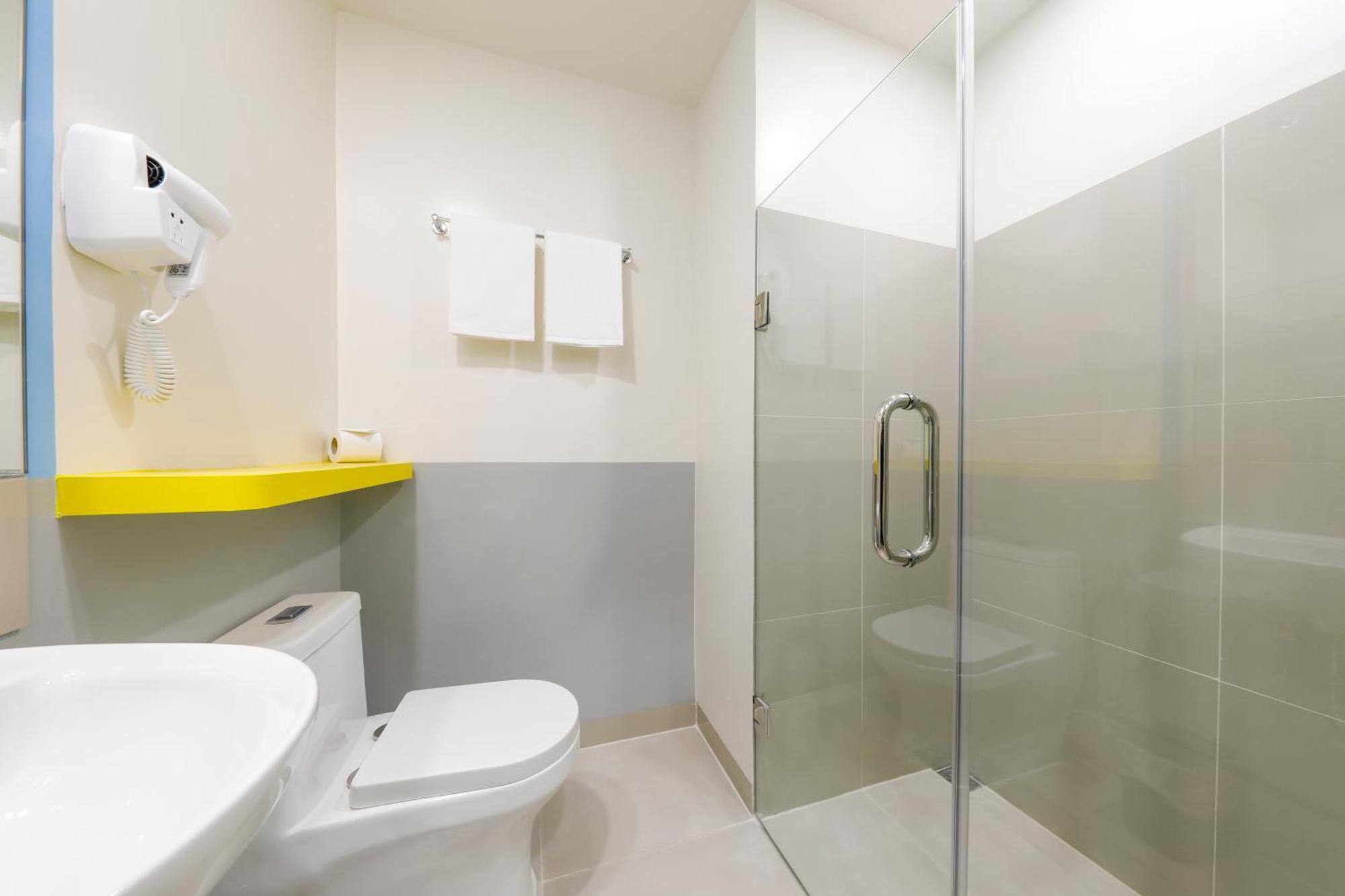 Hop Inn Hotel Davao City Екстериор снимка